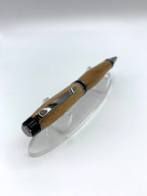 Load image into Gallery viewer, New York in Wine Barrel Oak on Black Titanium